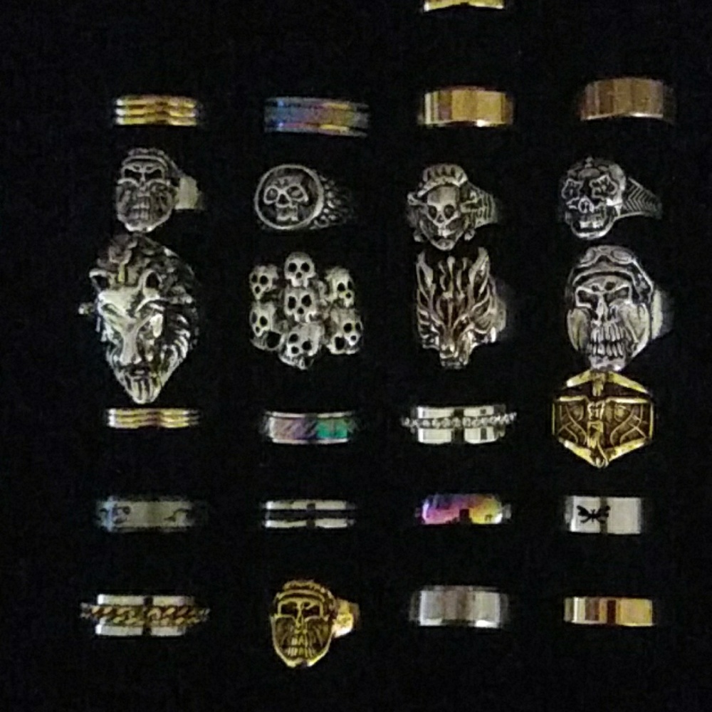 Collection of 25 size 10, Ring Lot Harley Davidson